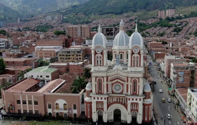 mejores páginas para ligar Bello